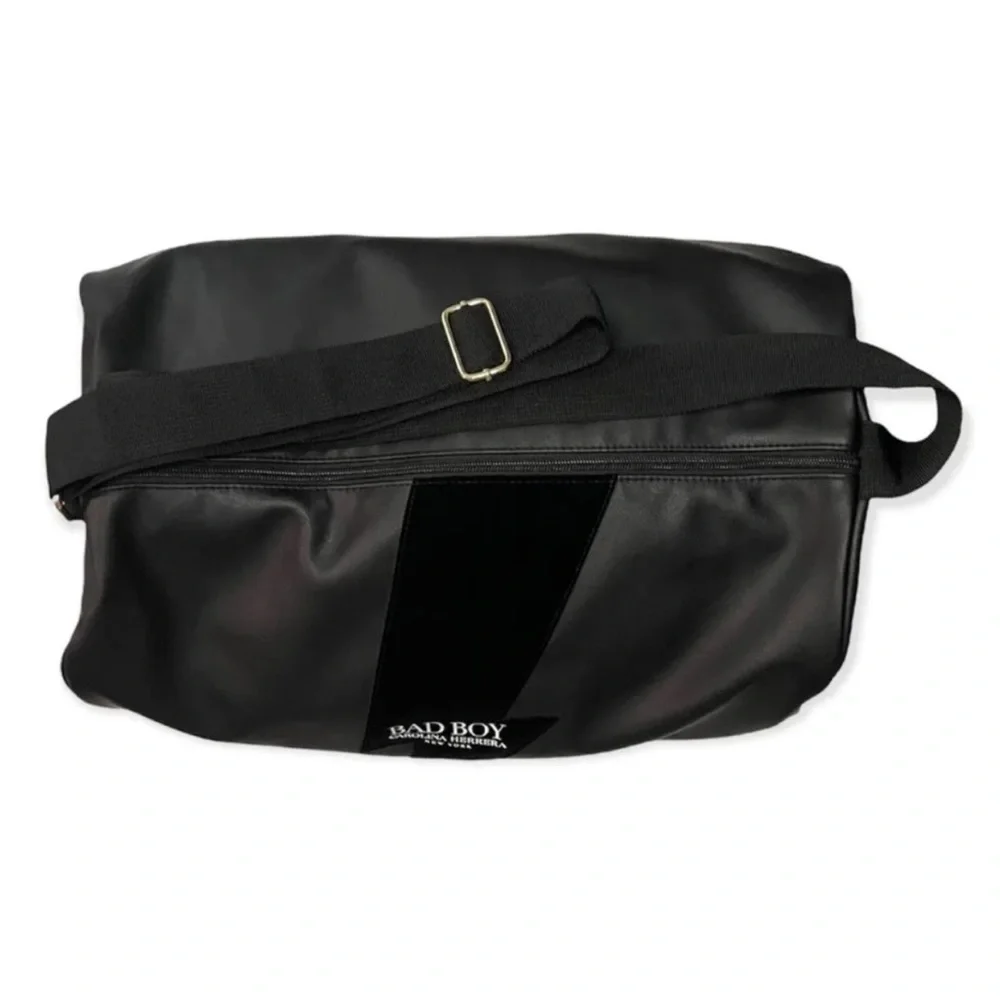 CAROLINA HERRERA BAD BOY WEEKENDER TRAVEL DUFFLE BAG - Picture 2 of 6